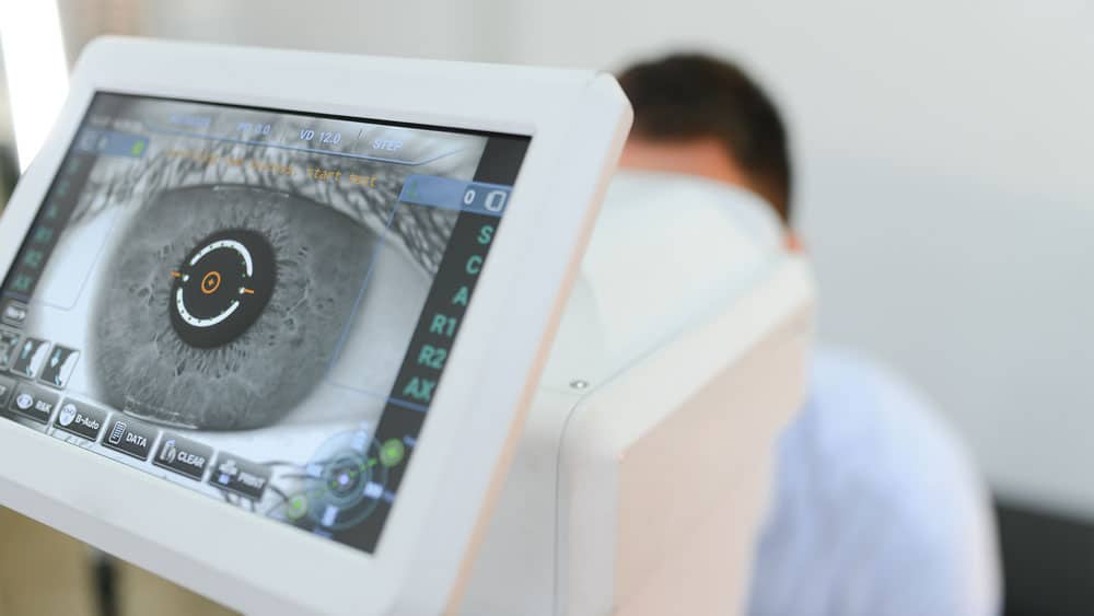LASIK Side Effects – A Guide to What’s Normal